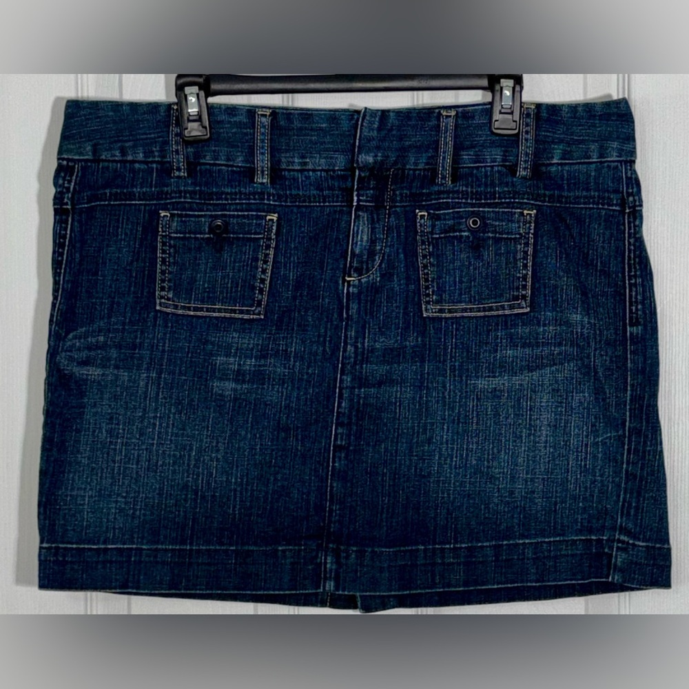 Tommy Hilfiger Denim Jean Mini Skirt Size 16 Dark Wash Classic Casual 5 Pocket - Picture 1 of 4